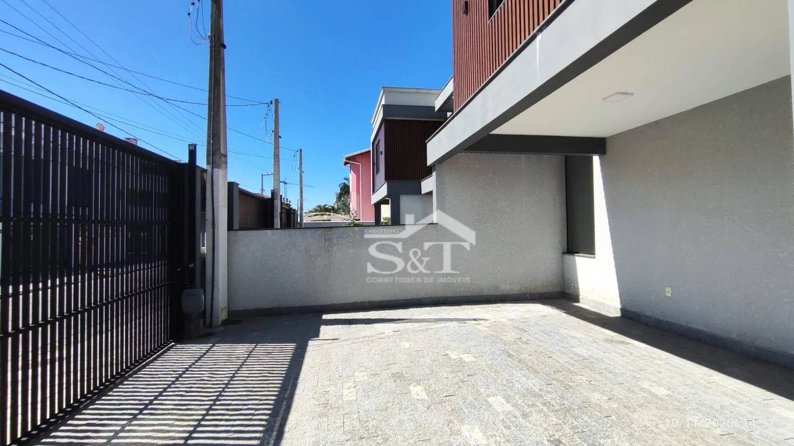 Sobrado semimobiliado, 3 suítes, à 150m do centrinho dos Ingleses e 500m da praia! — foto 6