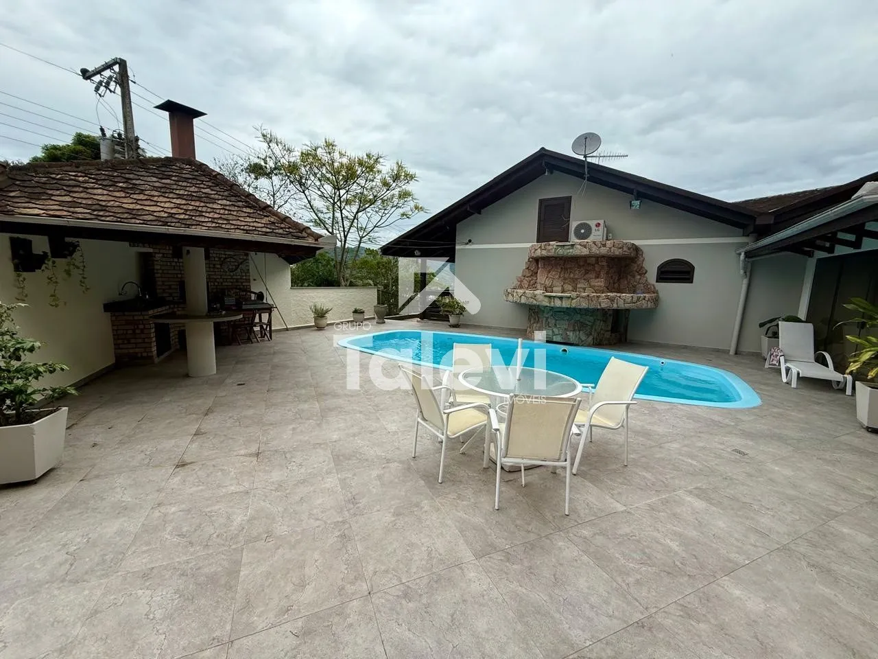Charme no Coração de Pomerode - Uma Casa que Une Espaço, Conforto e Potencial de Investimento — foto 6