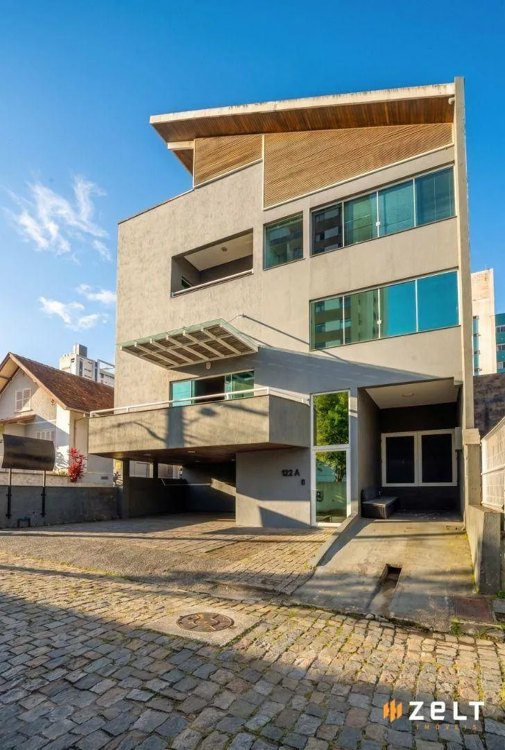 Outros Imóveis para alugar, 7 vagas, 300m² no Victor Konder, Blumenau - foto 1