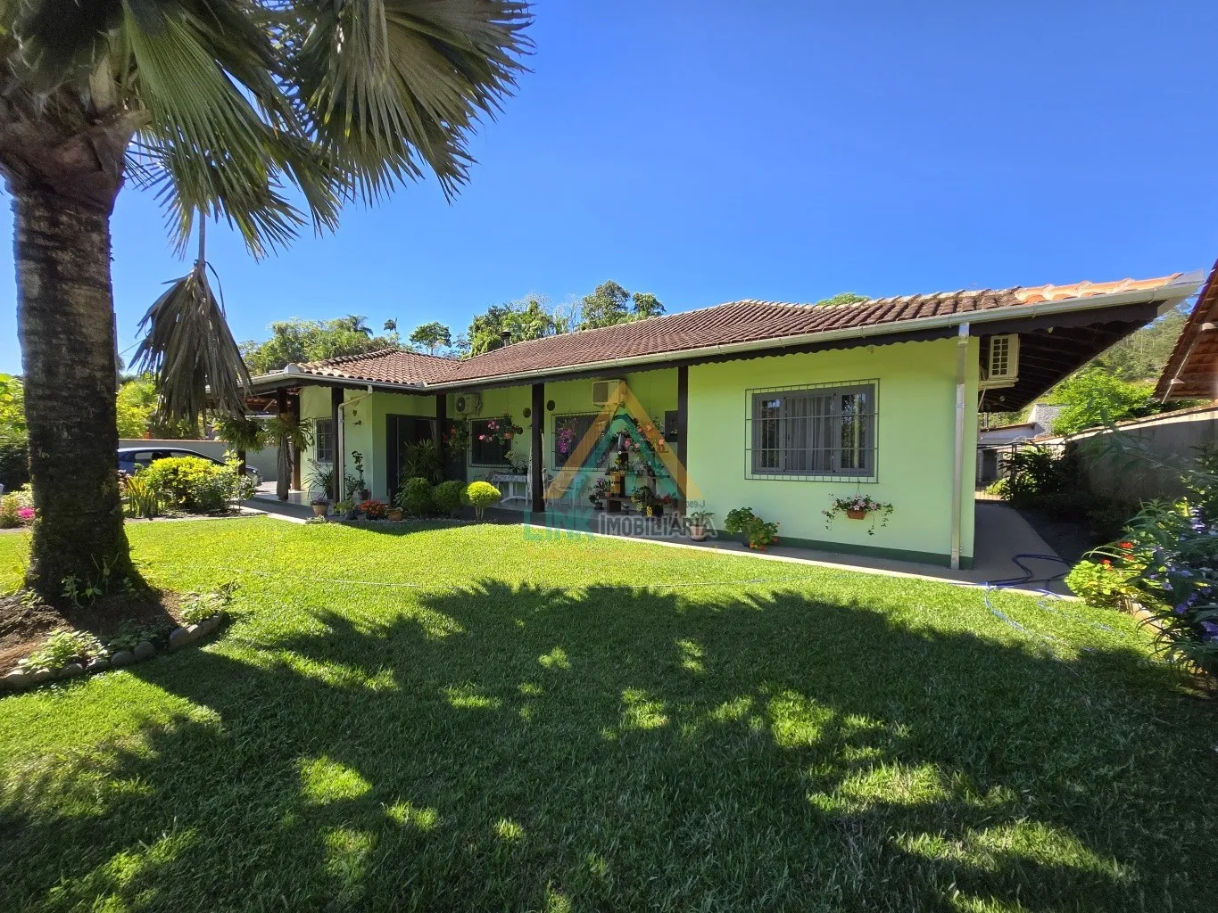 Casa de Alvenaria com 230,04m, no centro da cidade de Pomerode, edificada num Terreno de 960,00m. — foto 4