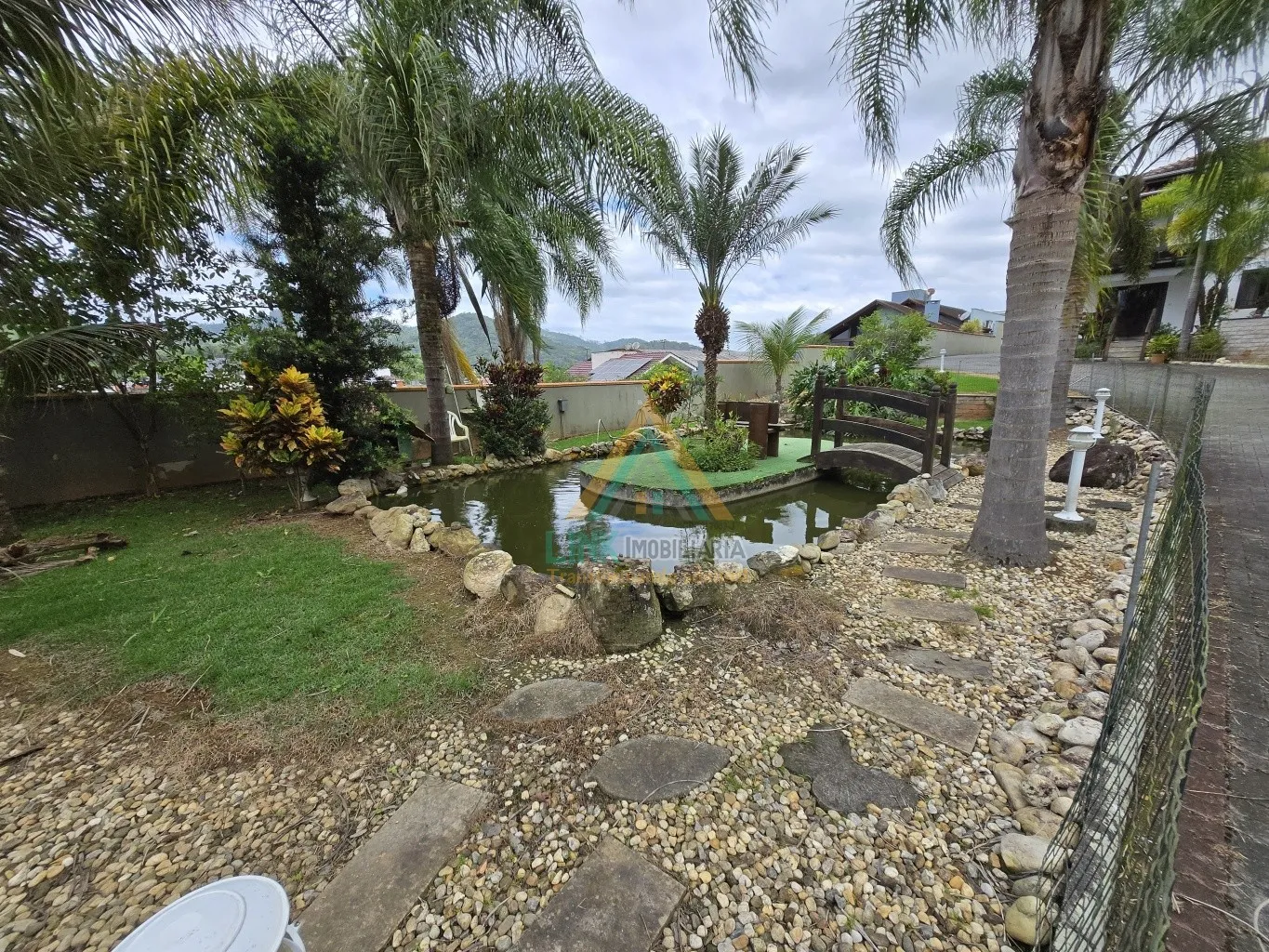 Casa de Alvenaria no Centro da cidade de Pomerode, com 406,00m de Área construída e edificada em um Terreno com 1.250,50m. — foto 4