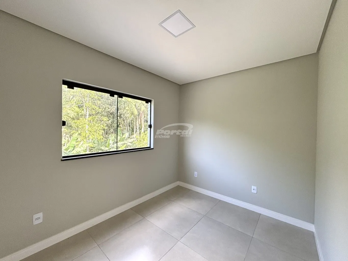 Apartamentos de 60m com excelente padrão de acabamento! Com 02 dormitórios, sendo 01 suíte, sala de estar com sacada com churrasqueira, cozinha e sala de jantar conjugadas, banheiro social, area de serviço e 01 vaga coberta. — foto 7