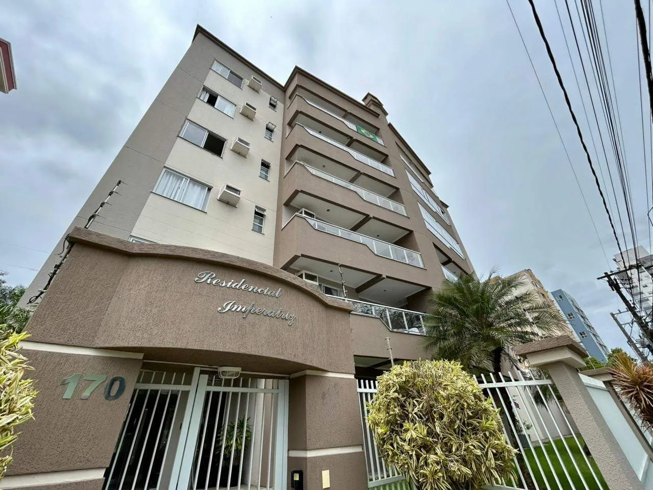 Amplo apartamento mobiliado próximo à Vila Germânica - foto 1