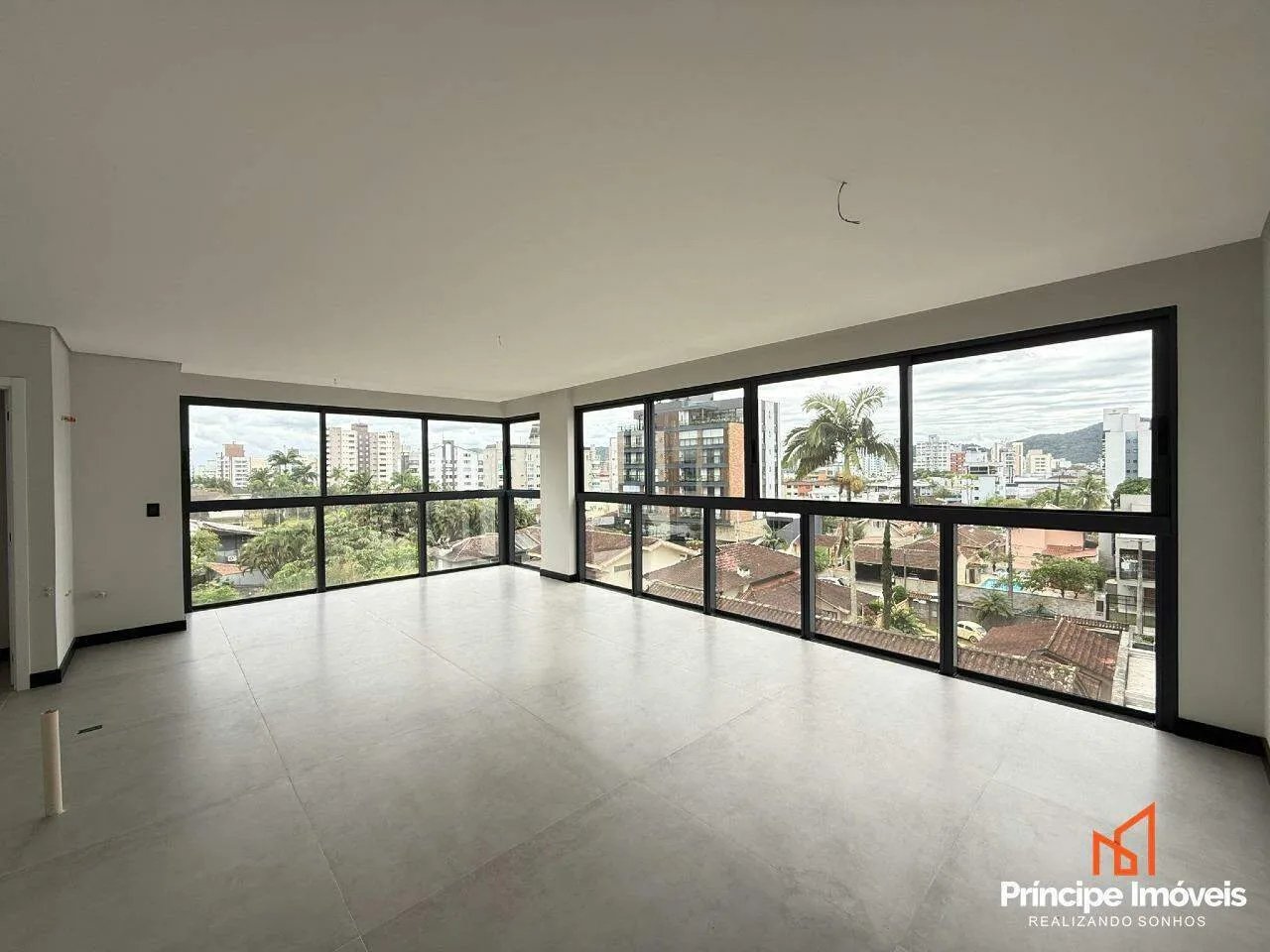 Apartamento com 3 quartos no América em Joinville - foto 1