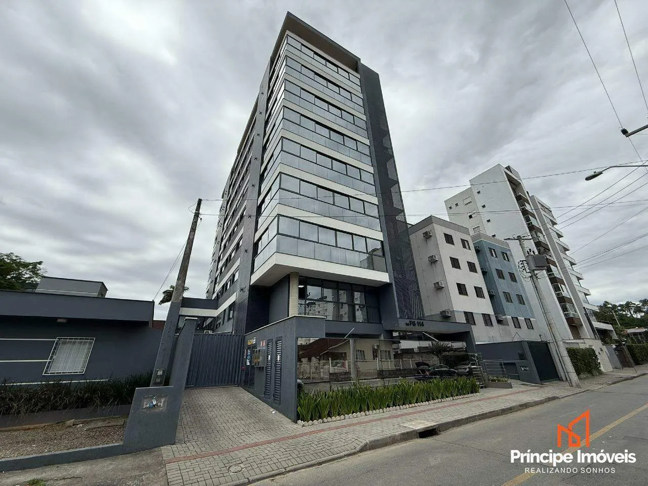 Apartamento com 3 quartos no América em Joinville — foto 2
