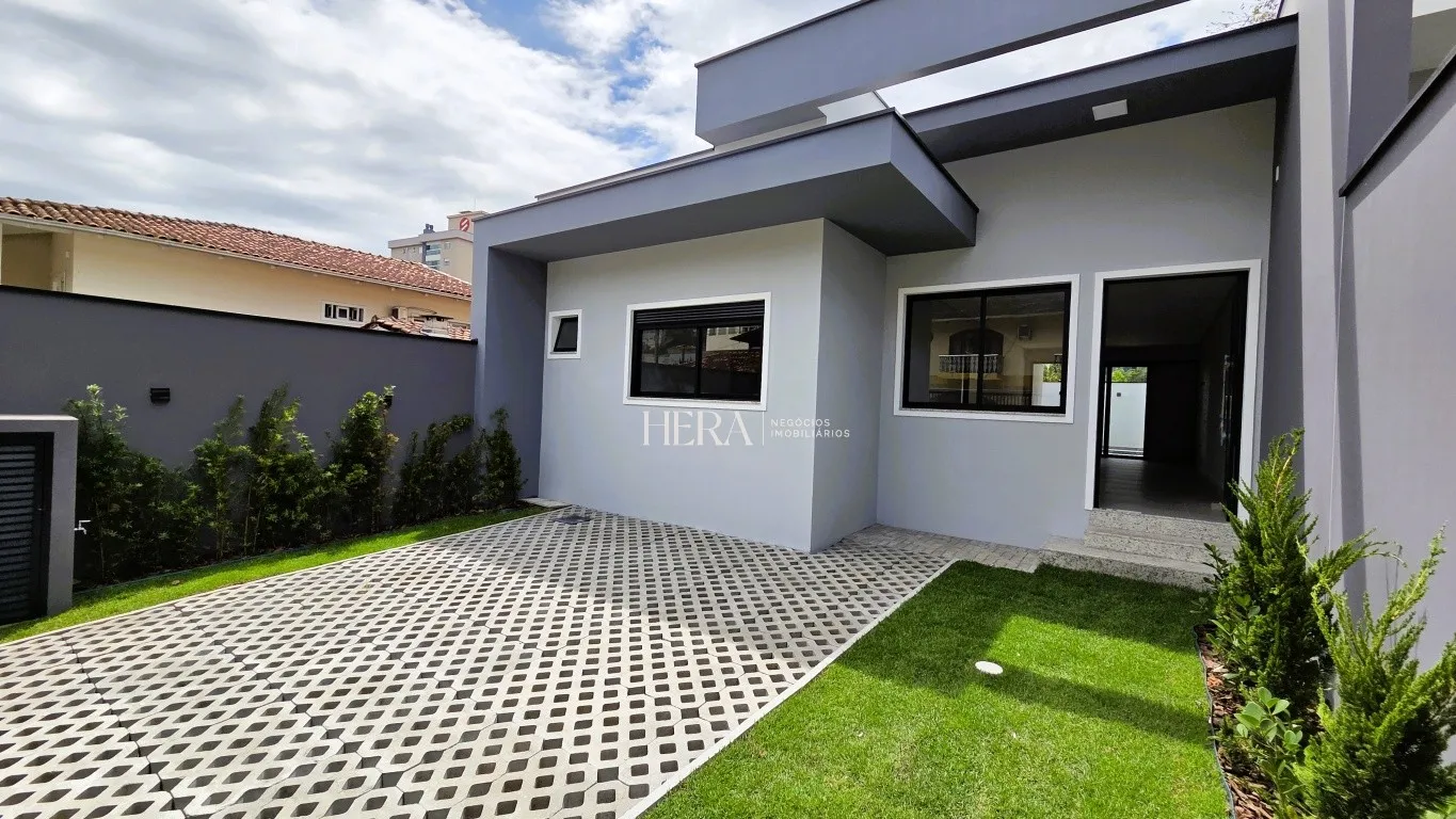 Casa térrea de alto padrão a venda no bairro Escola Agrícola, em Blumenau-SC. - foto 1