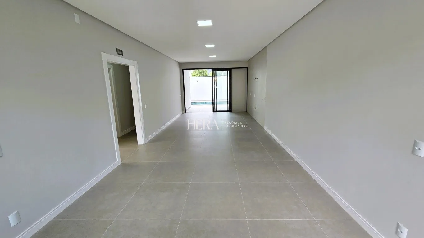 Casa térrea de alto padrão a venda no bairro Escola Agrícola, em Blumenau-SC. — foto 5