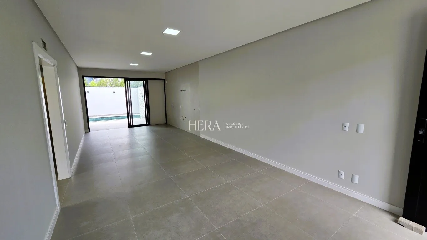 Casa térrea de alto padrão a venda no bairro Escola Agrícola, em Blumenau-SC. — foto 6