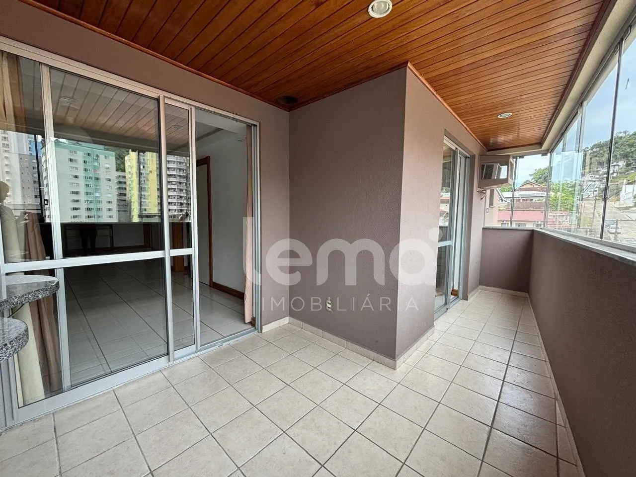 Apartamento com 2 dormitórios, sendo uma suíte, no bairro Itoupava Seca em Blumenau. - foto 1