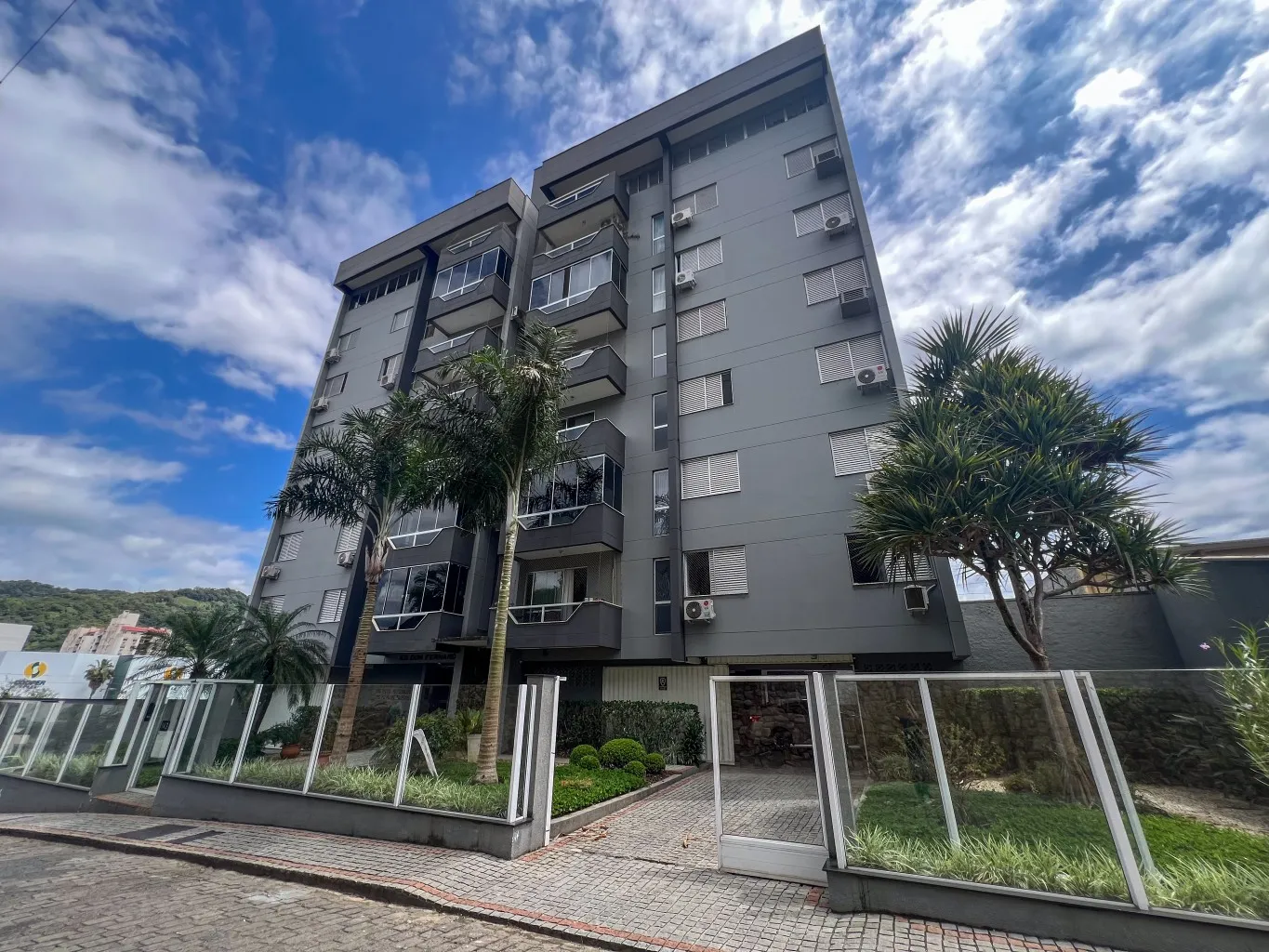 Apartamento bem localizado no coração do Garcia, pertinho da Cooper. - foto 1