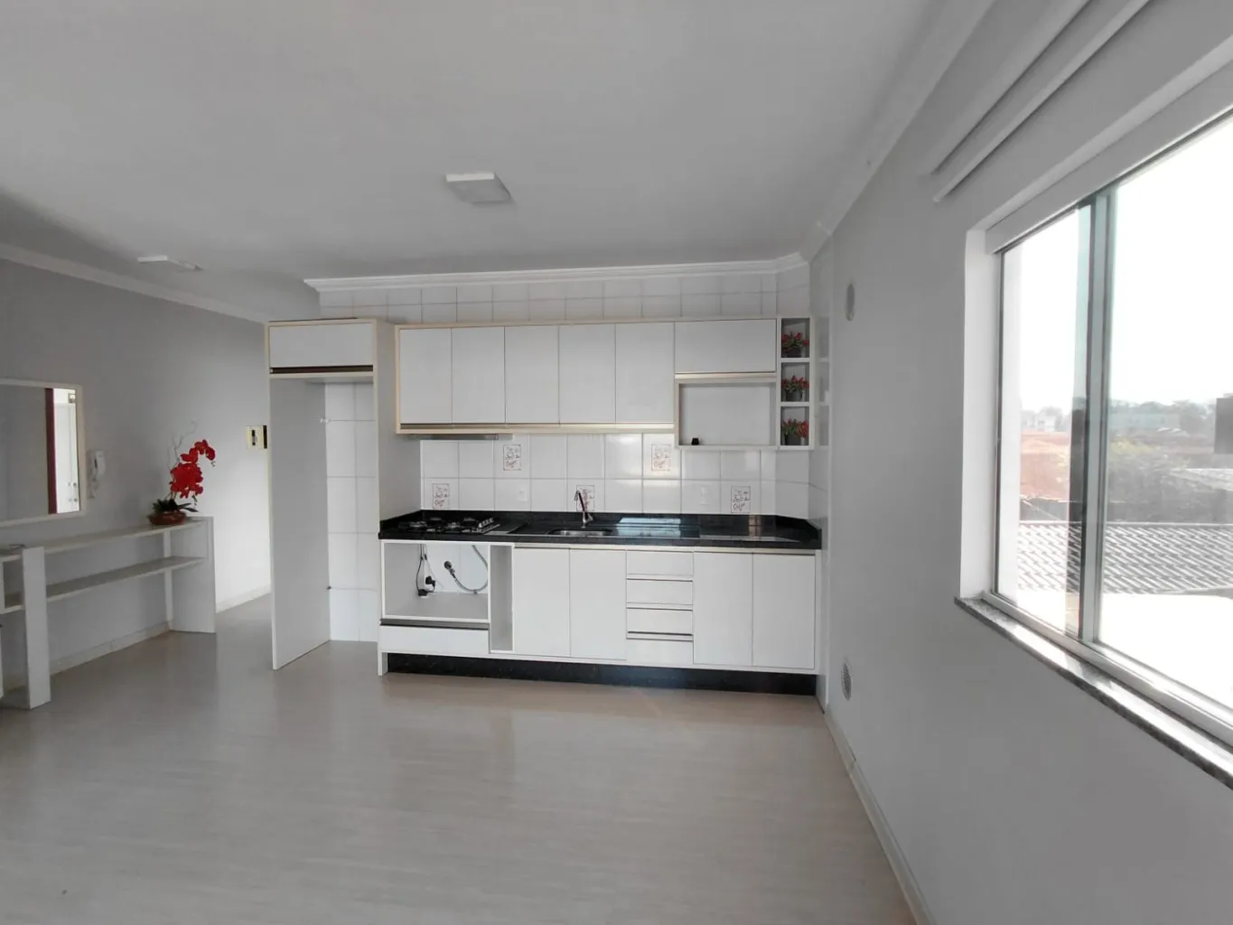 Apartamento mobiliado com suíte e duas vagas de garagem — foto 2