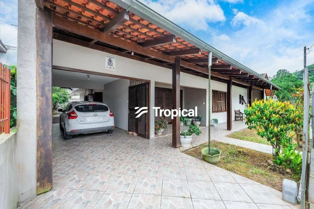Casa com 3 dormitórios à venda, 270 m por R$ 899.000,00 - Garcia - Blumenau/SC — foto 2