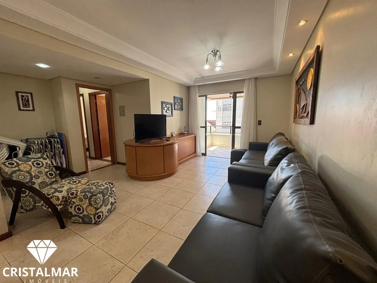 Apartamento segundo piso frente rua 3 Dormitórios 80 metros da Praia Bombas Bomb — foto 4