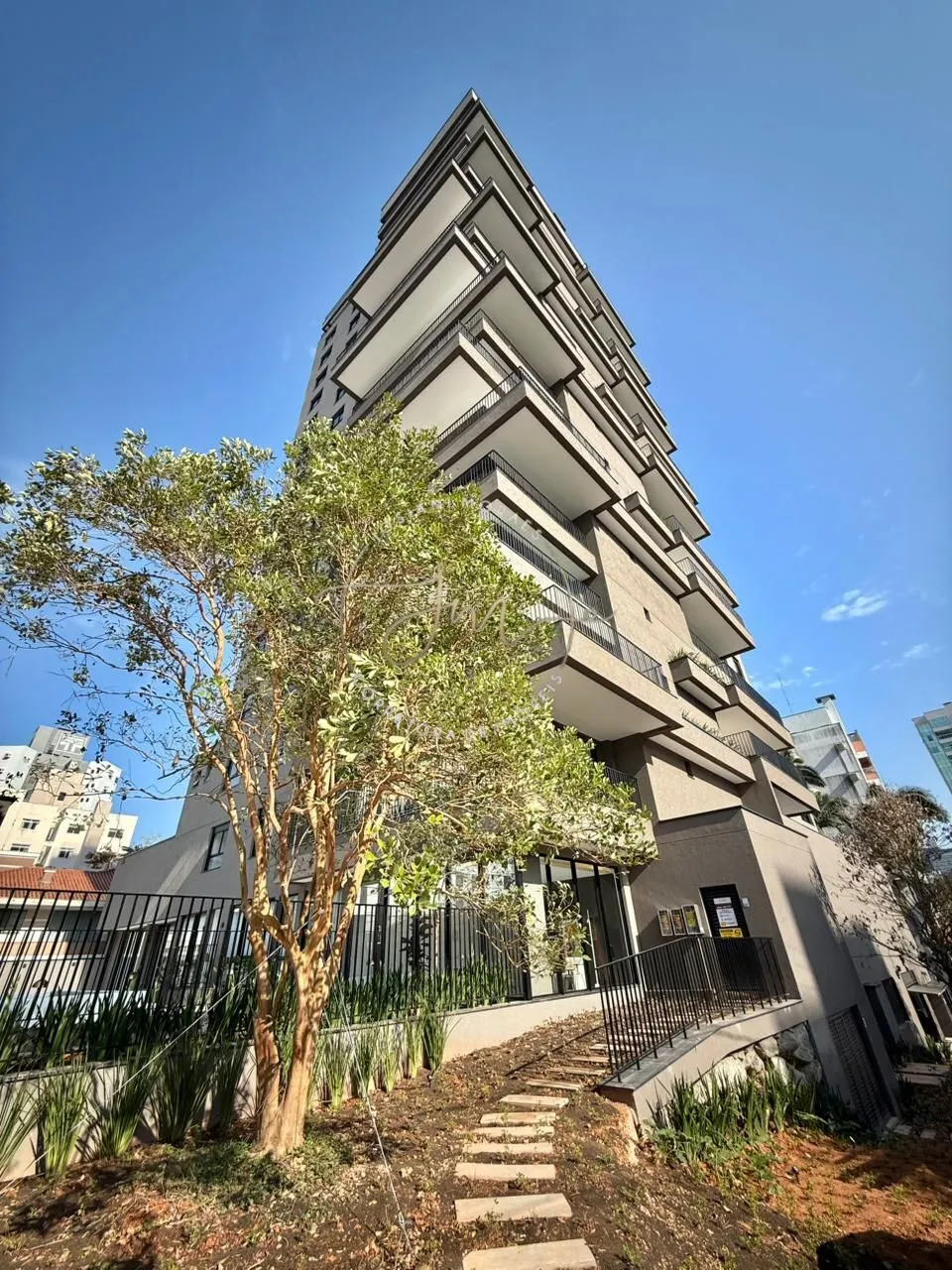 Apartamento alto padrão com 3 suítes no bairro Victor Konder — foto 3