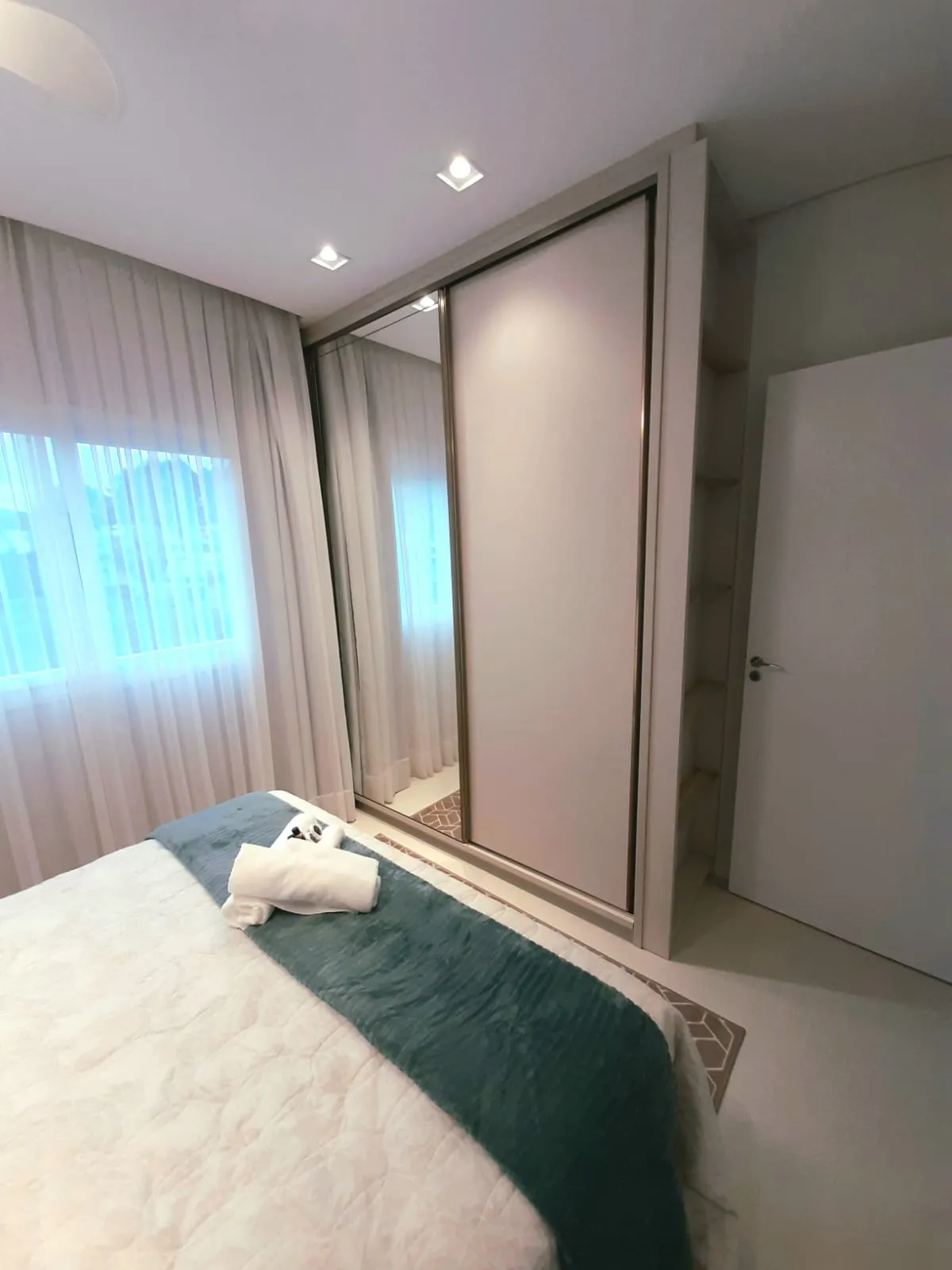 Apartamento 100% Mobiliado à Venda no Centro de Pomerode  Porteira Fechada | 2 Vagas de garagem — foto 4