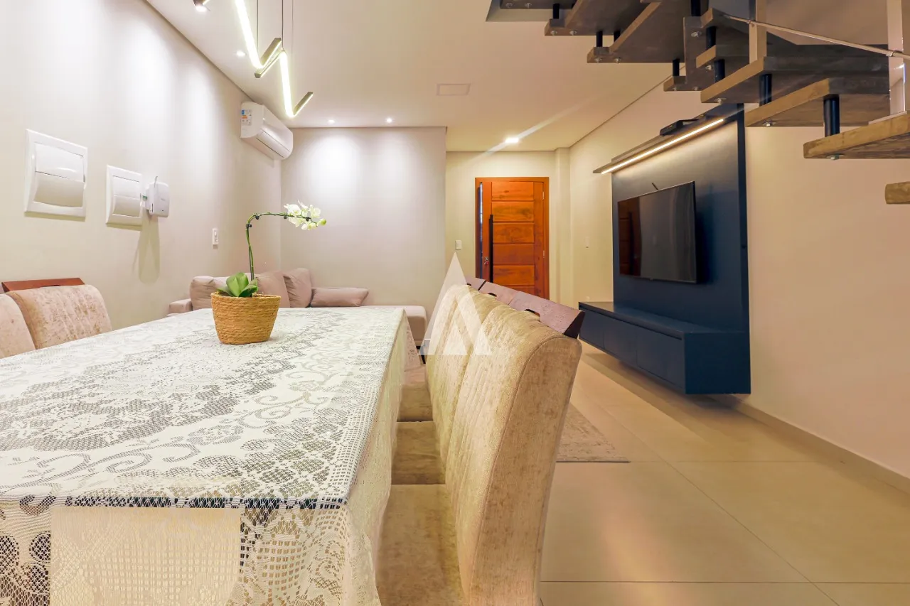 Casa com 1 suíte e 2 quartos à venda no bairro Santo Antônio em Joinville-SC por R$780.000,00. — foto 2