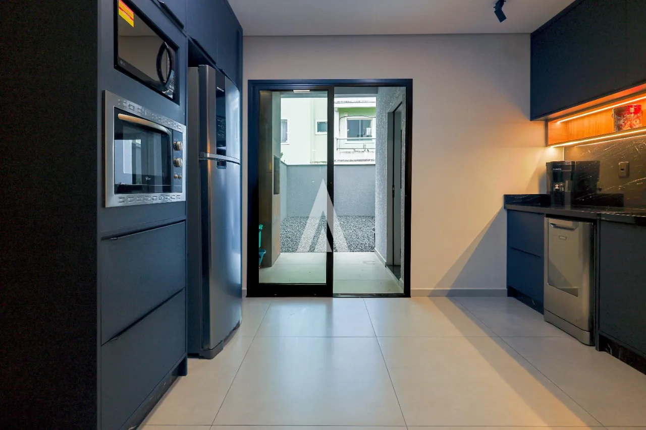 Casa com 1 suíte e 2 quartos à venda no bairro Santo Antônio em Joinville-SC por R$780.000,00. — foto 5