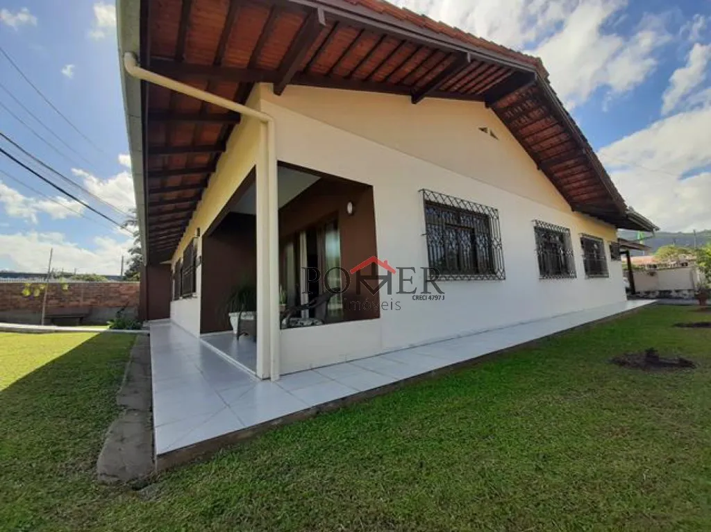 Excelente oportunidade de um imóvel com duas casas de alvenaria mais uma Quitinete no Bairro de Testo Central na cidade de Pomerode com uma área de 1.146,35m. — foto 3