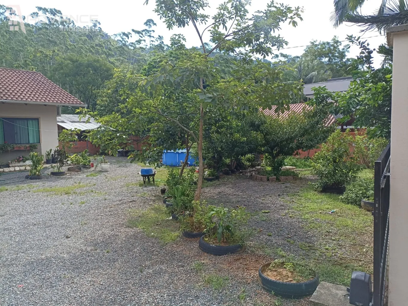 Ótima Casa de Alvenaria com Mini Chácara — foto 5