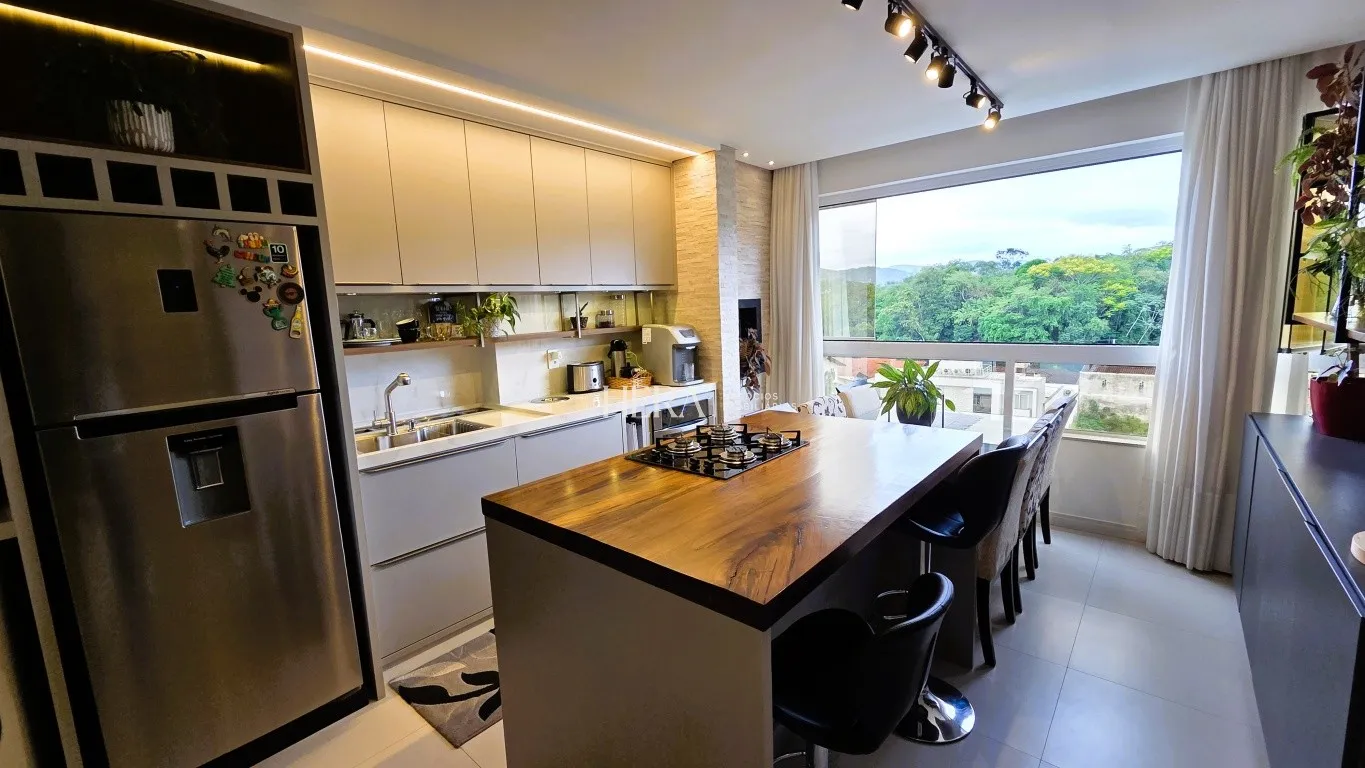 Apartamento semimobiliado 02 quartos com 01 suíte no bairro Água verde em Blumenau! — foto 2