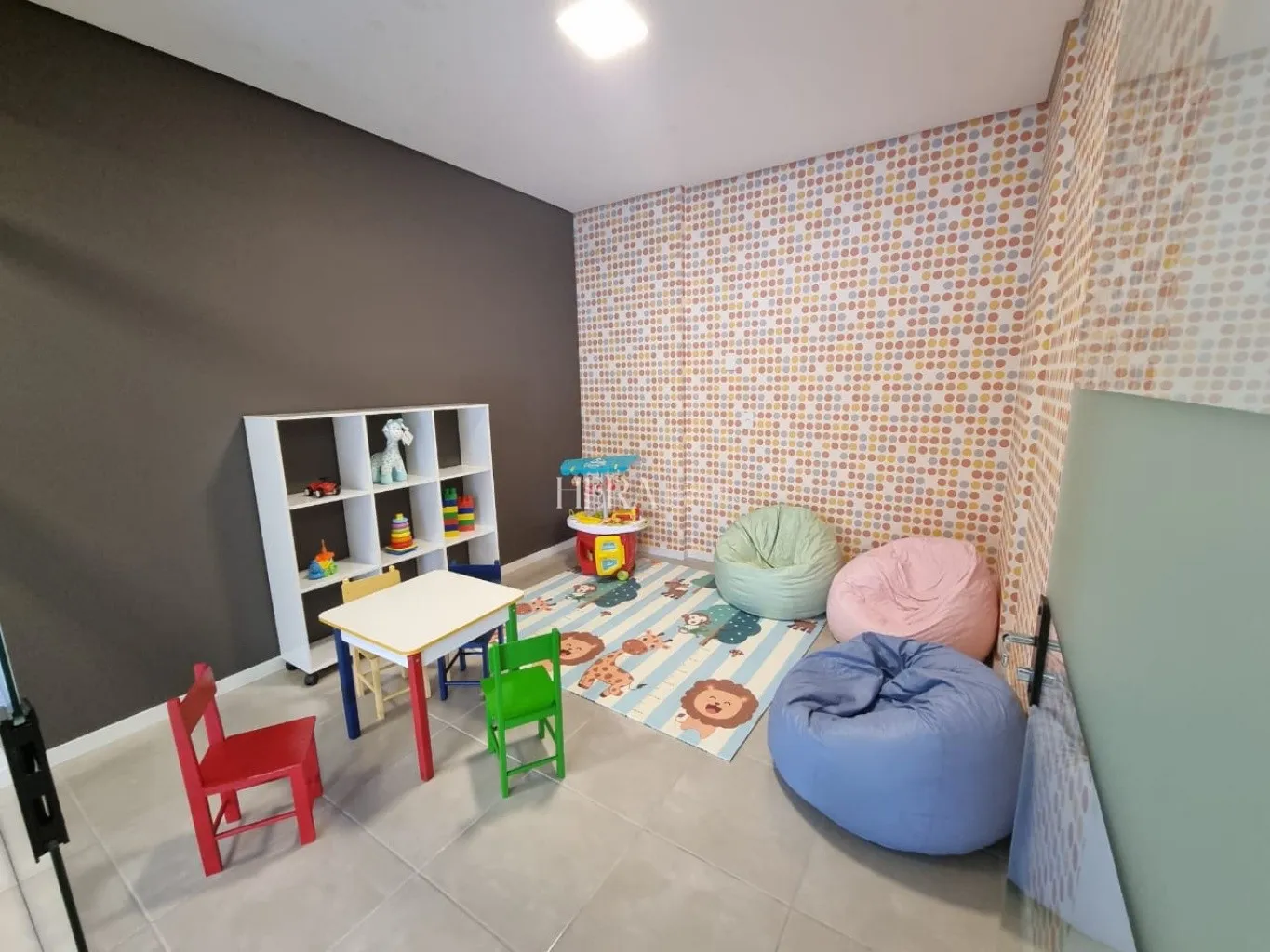 Apartamento 02 dormitórios sendo 01 suíte no coração do bairro Escola Agrícola! — foto 7