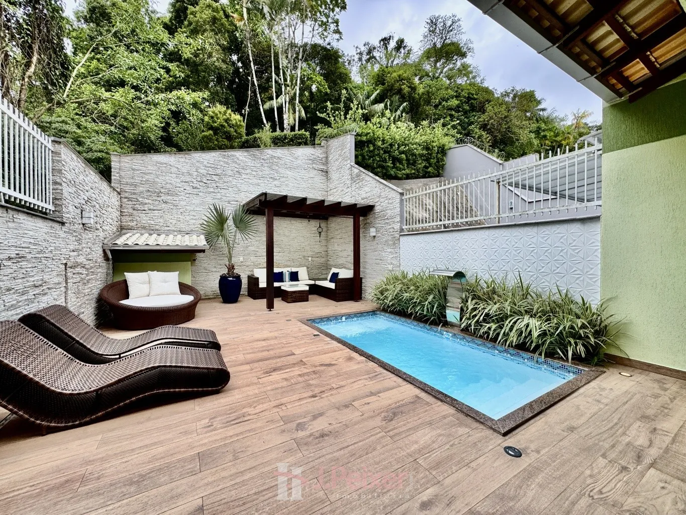 Casa Alto Padrão com 218,54 m privativa, equipada, área de festas com churrasqueira e piscina, no bairro da Velha em Blumenau-SC — foto 6