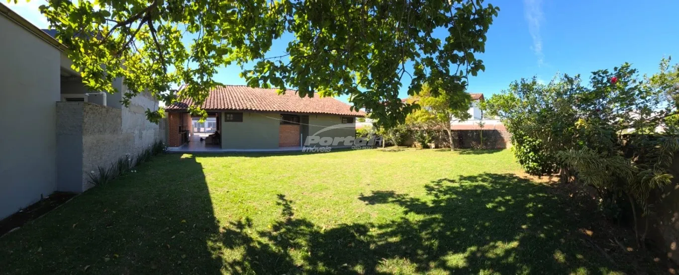 Excelente casa térrea com 145 metros averbados, sendo duas suítes, com excelente terreno mediando 325 metros (13x25) no centro do Balneário de Piçarras para venda! — foto 7