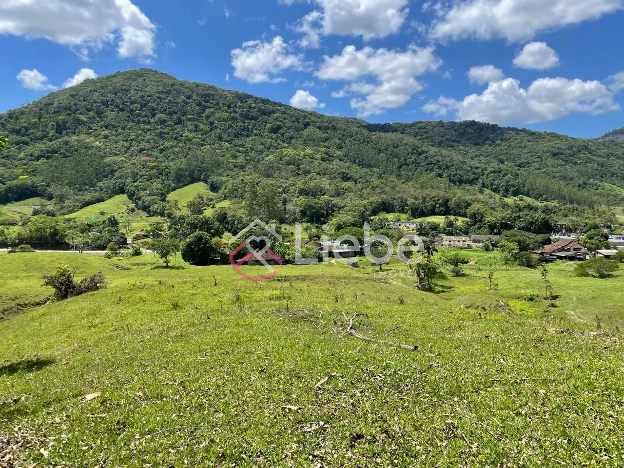 SÍTIO a venda no Bairro Vale do Selke Grande com duas casas de alvenaria, sendo uma delas ENXAIMEL, na cidade de Pomerode com 50.000,00m de terreno. - foto 1