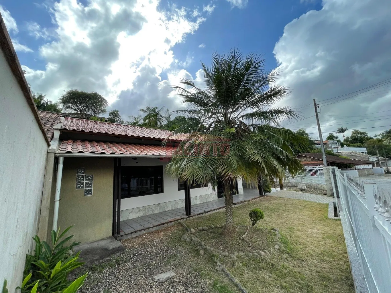 Casa com 3 dormitórios sendo 1 suíte no bairro Fortaleza. — foto 3