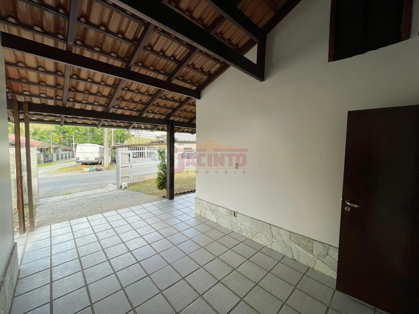 Casa com 3 dormitórios sendo 1 suíte no bairro Fortaleza. — foto 5