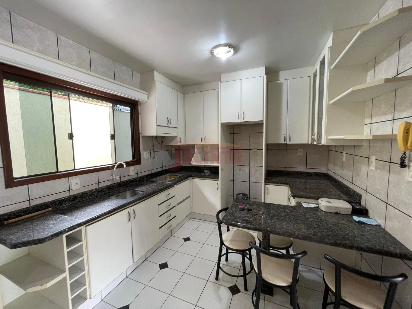 Casa com 3 dormitórios sendo 1 suíte no bairro Fortaleza. — foto 7