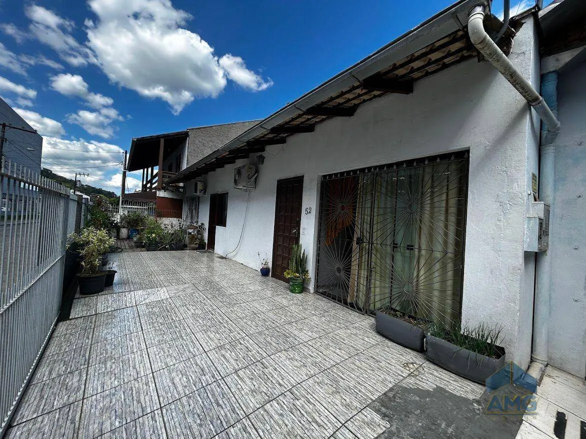 Casa com 5 dormitórios à venda, 365 m por R$ 850.000,00 - Água Verde - Blumenau/SC - foto 1