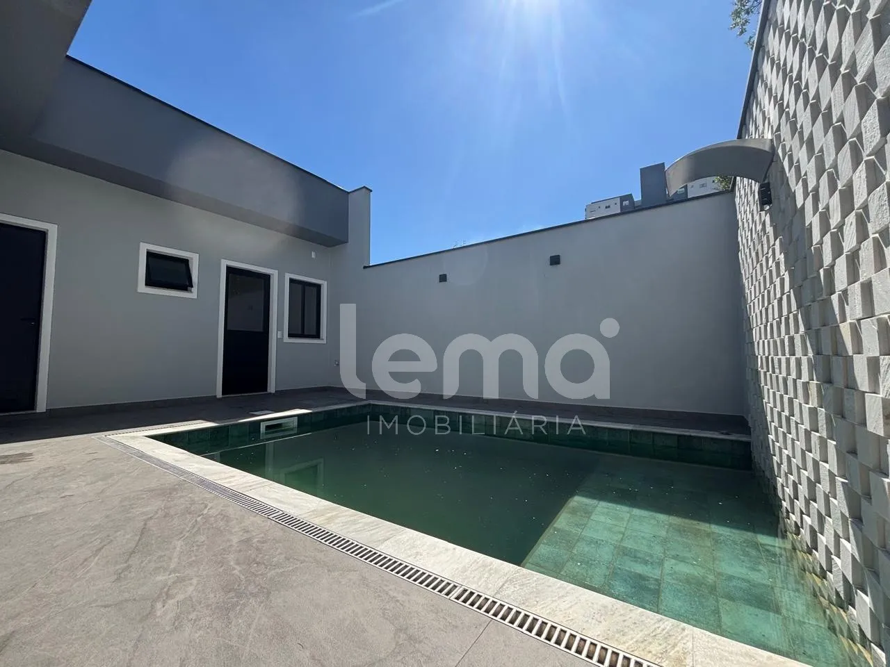 Casa térrea com 3 suítes no bairro Escola agrícola em Blumenau. — foto 2