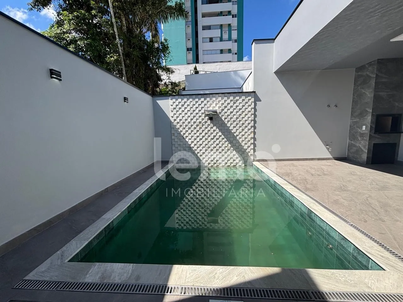 Casa térrea com 3 suítes no bairro Escola agrícola em Blumenau. — foto 3