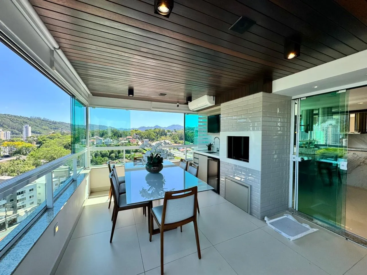 Cobertura plana com piscina privativa no Bairro Água Verde - Blumenau — foto 3