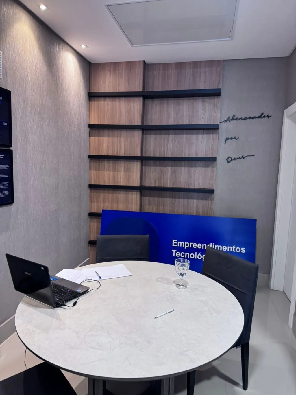 Sala Comercial a Venda em Itapema - Meia Praia — foto 4