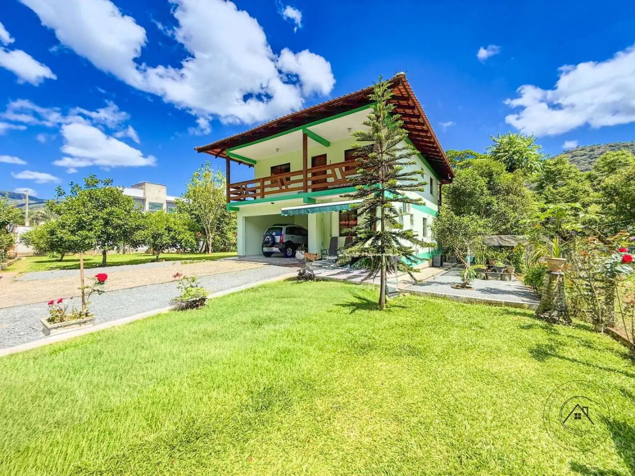 Casa para Venda em Blumenau, Progresso, 4 dormitórios, 3 banheiros, 2 vagas - foto 1