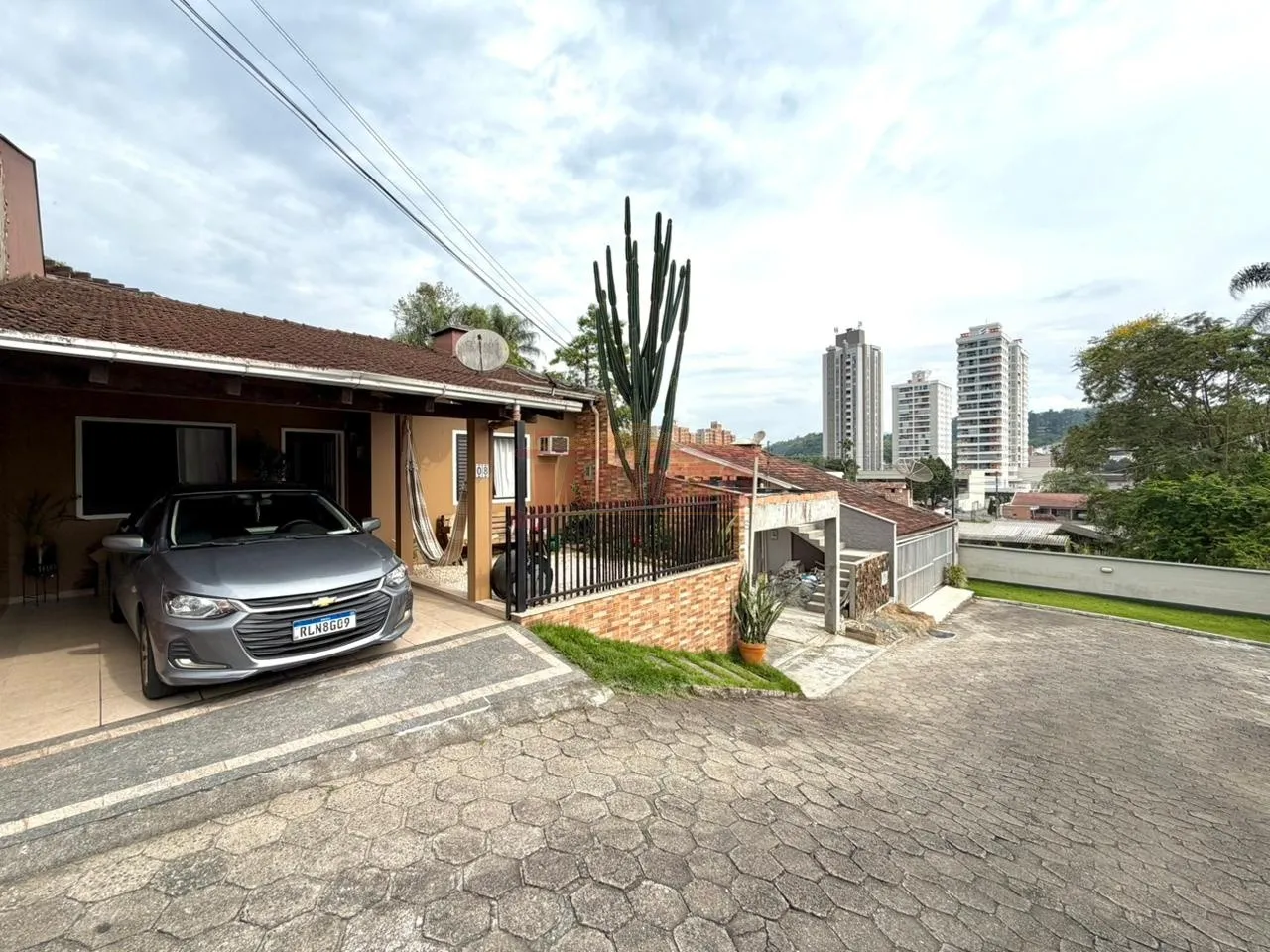 Casa com 02 dormitórios em condomínio fechado no bairro Escola Agrícola, apta a financiamento. — foto 2