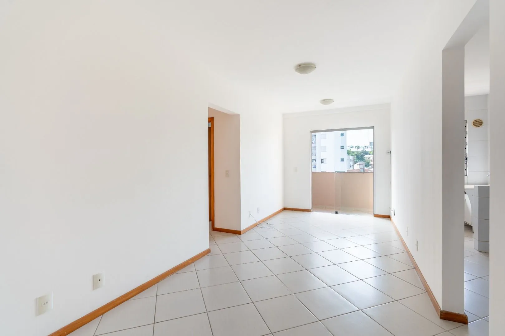 Apartamento com 2 dormitórios para alugar, 64 m por R$ 2.695,65/mês - Vila Nova - Blumenau/SC — foto 2