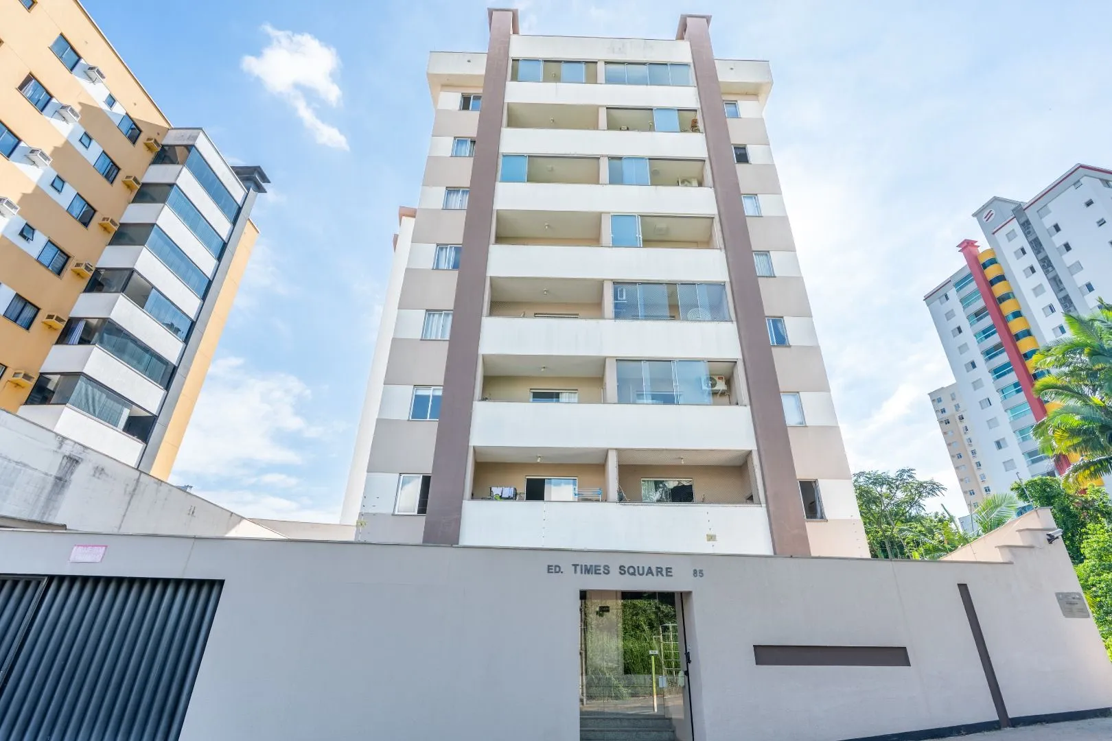 Apartamento com 2 dormitórios para alugar, 64 m por R$ 2.695,65/mês - Vila Nova - Blumenau/SC - foto 1