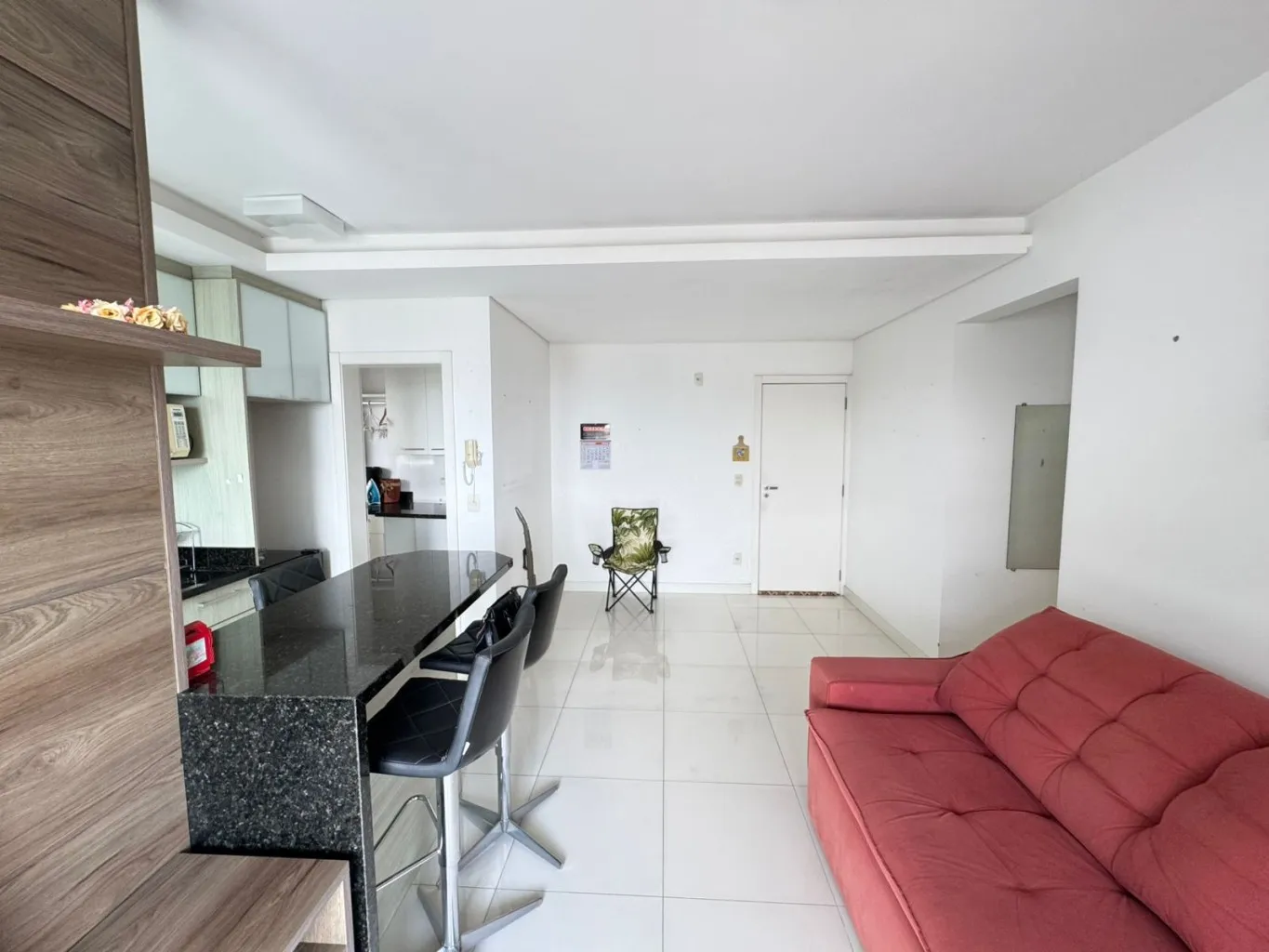 Ótimo apartamento semi mobiliado no Bairro Escola Agrícola em ótima localização próximo a vários comércios, escolas, mercado RedeTop, feira livre, fácil acesso a BR470 e de tudo o que você precisa no dia a dia. — foto 4