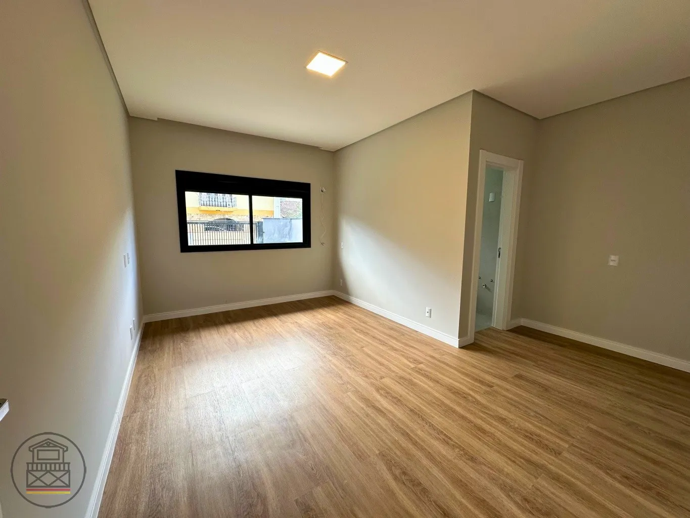 Casa de alto padrão com 3 suítes no bairro Escola Agricola. — foto 6