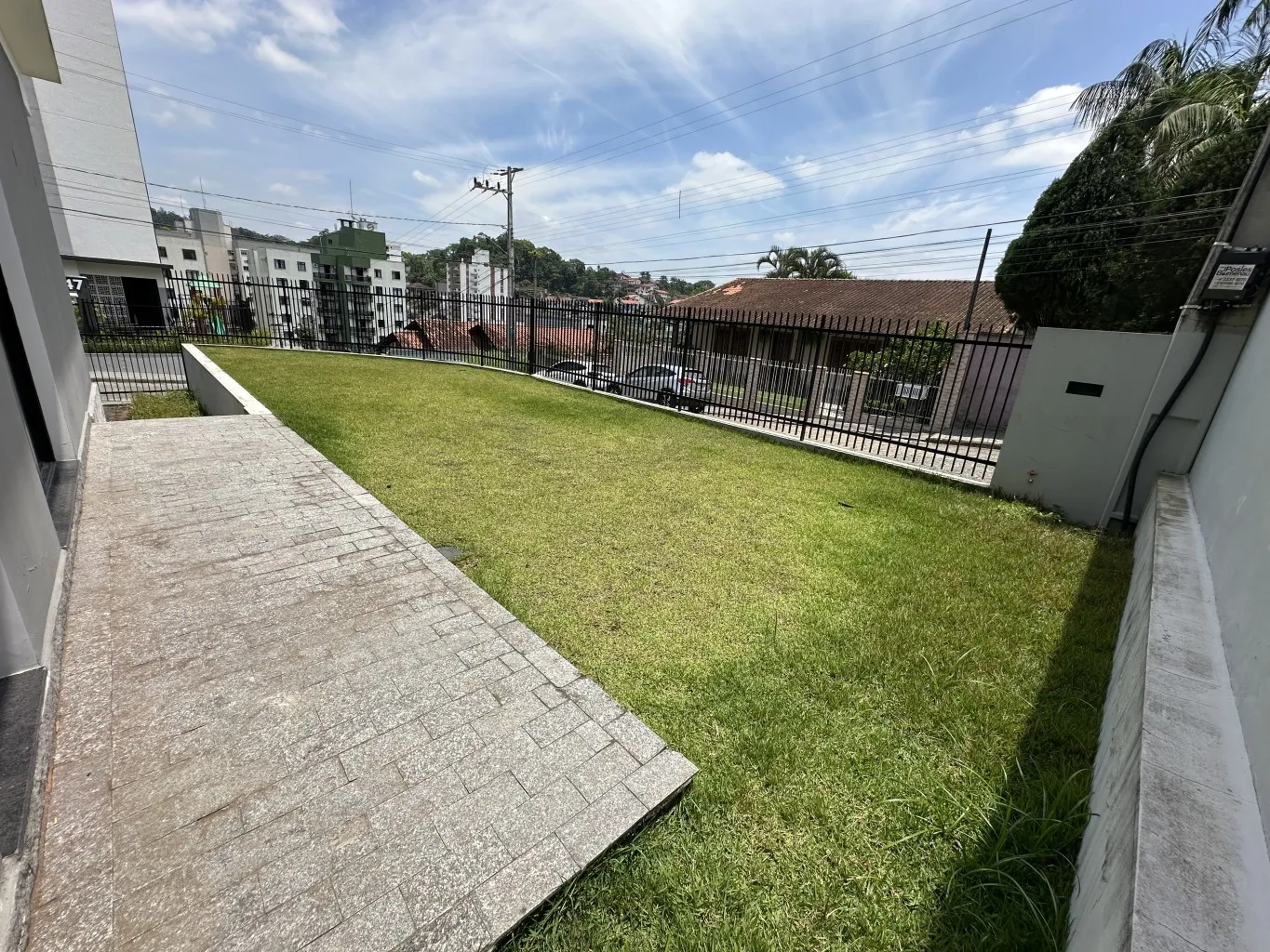 Casa Alto Padrão no Bairro Escola Agrícola - 3 Suítes e 4 Vagas — foto 4