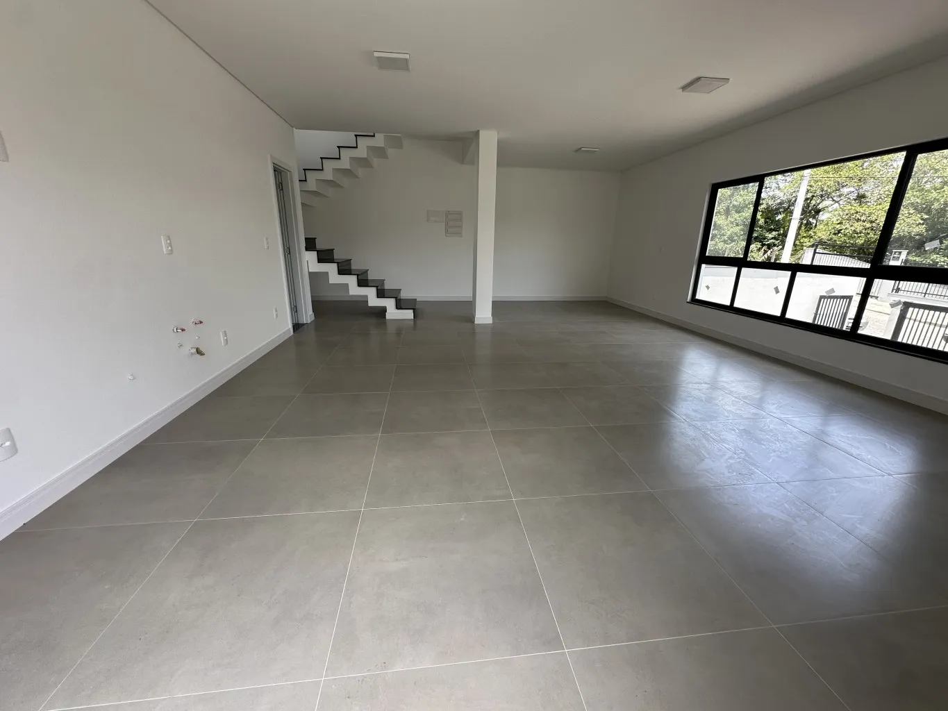 Casa Alto Padrão no Bairro Escola Agrícola - 3 Suítes e 4 Vagas — foto 5