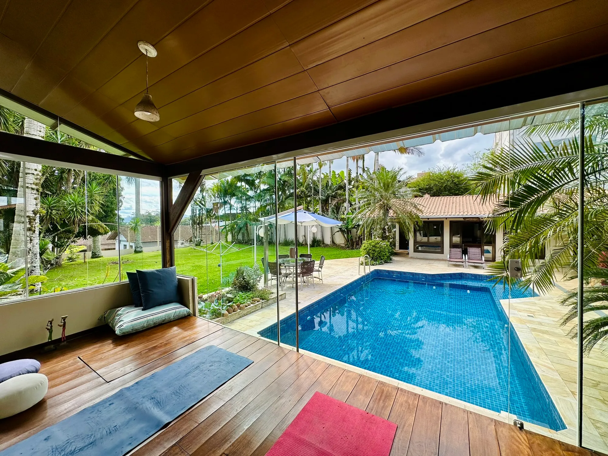 Casa à venda com 3 quartos e 1 suíte, 2 vagas, 1378m² na rua Johann Sachse no Badenfurt, Blumenau — foto 5