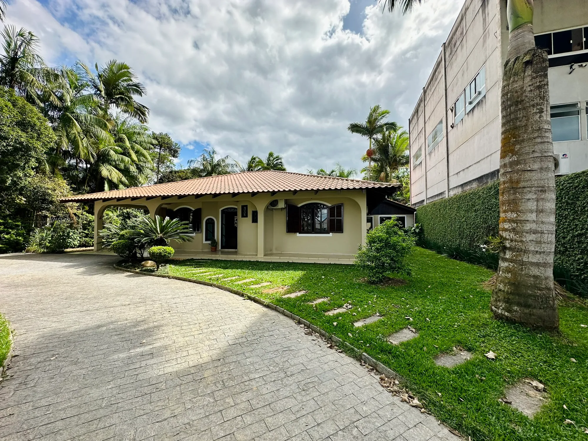 Casa à venda com 3 quartos e 1 suíte, 2 vagas, 1378m² na rua Johann Sachse no Badenfurt, Blumenau — foto 6