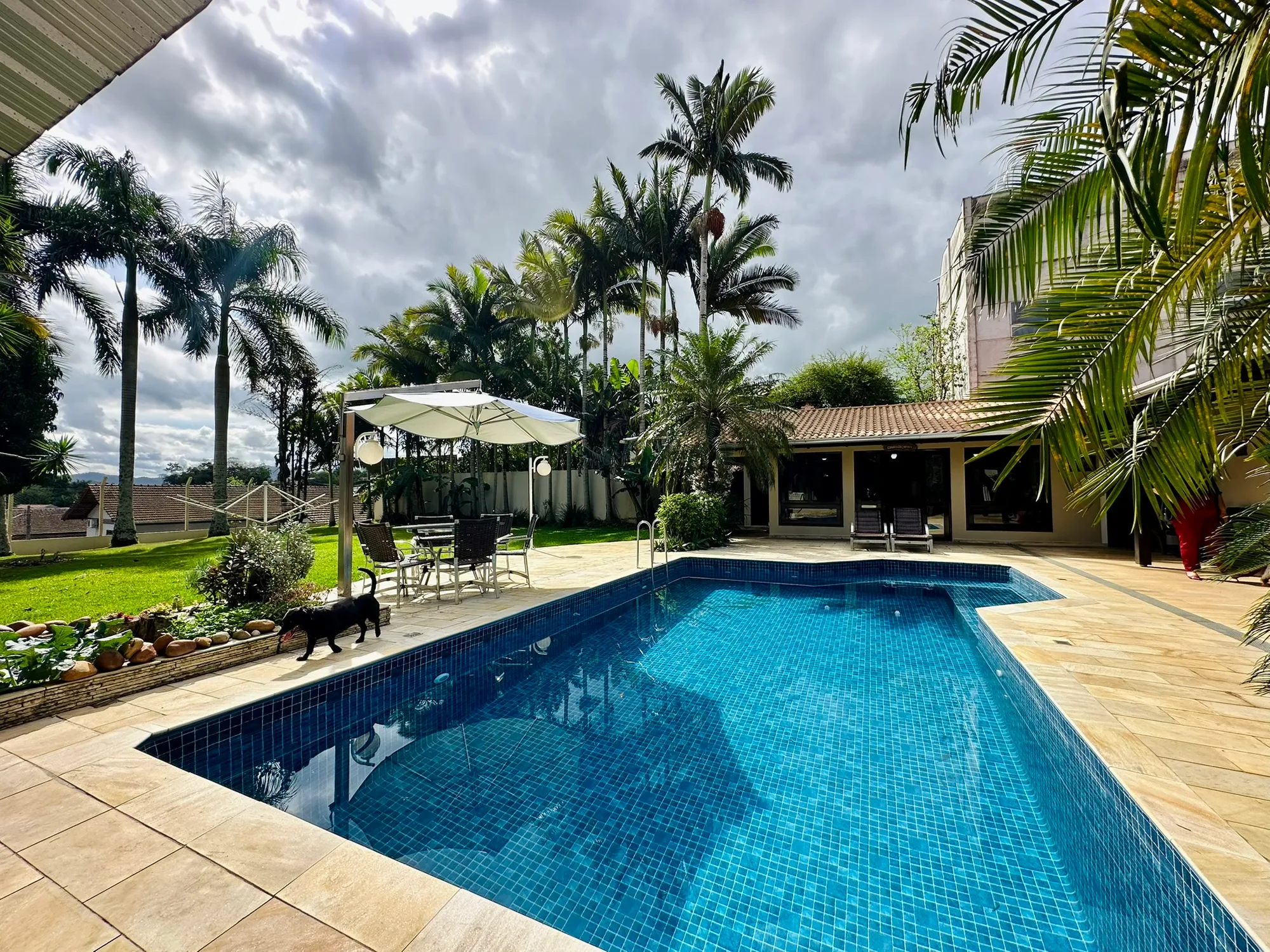 Casa à venda com 3 quartos e 1 suíte, 2 vagas, 1378m² no Badenfurt, Blumenau - foto 1