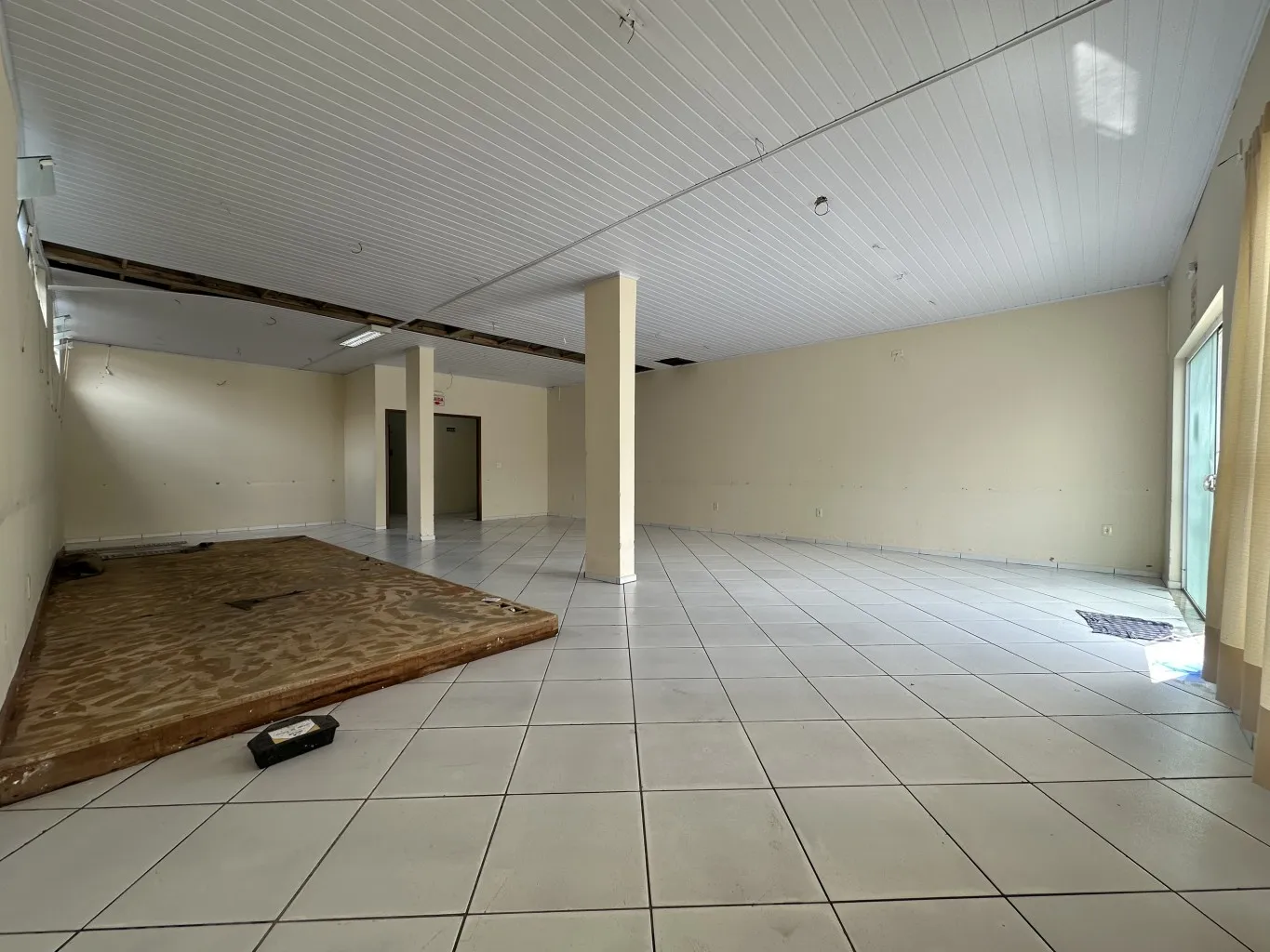 Loja térrea comercial disponível para locação no bairro Nossa Senhora da Paz de Balneário Piçarras/SC. (Cód. 22501) — foto 3