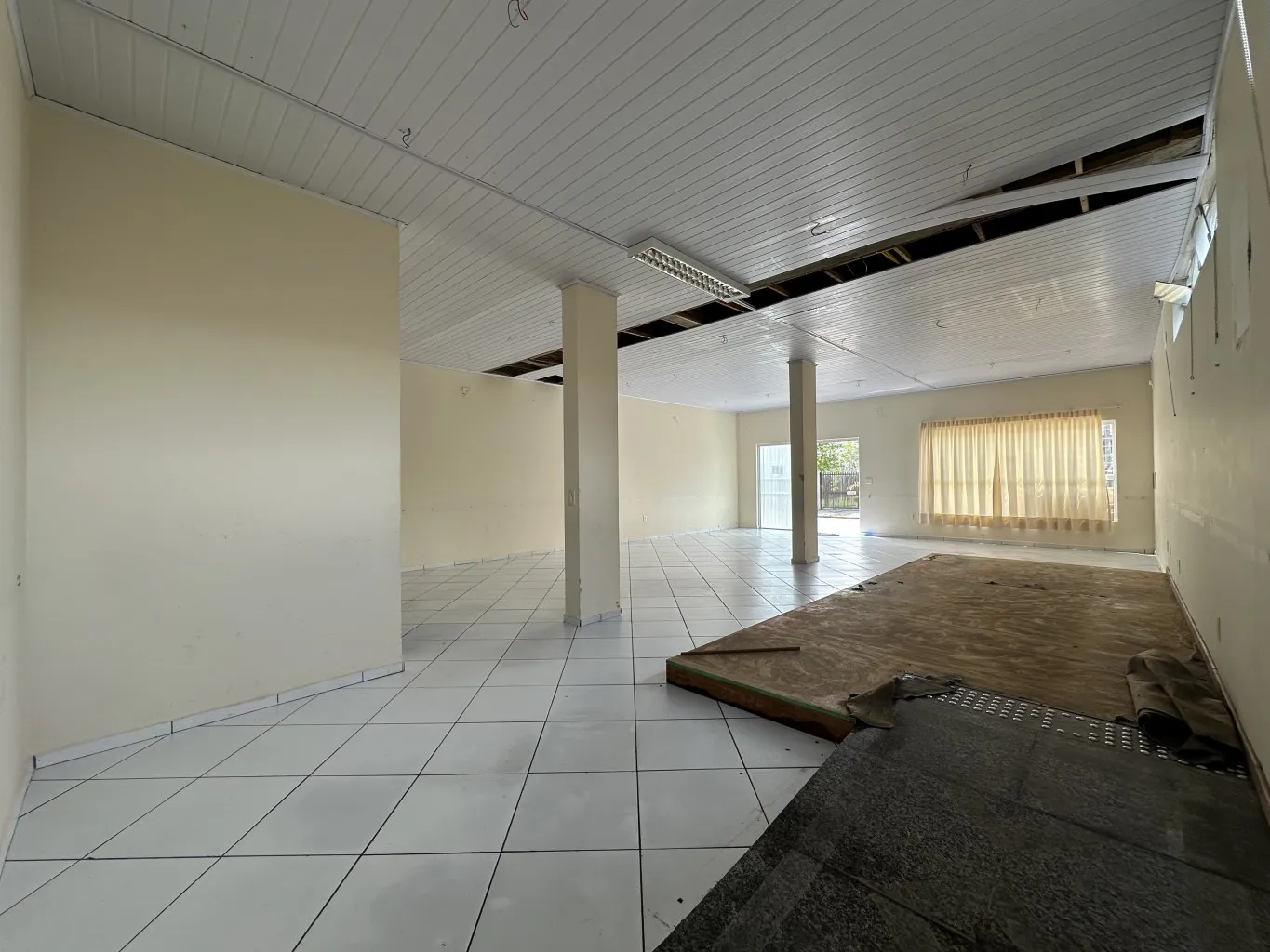 Loja térrea comercial disponível para locação no bairro Nossa Senhora da Paz de Balneário Piçarras/SC. (Cód. 22501) — foto 4