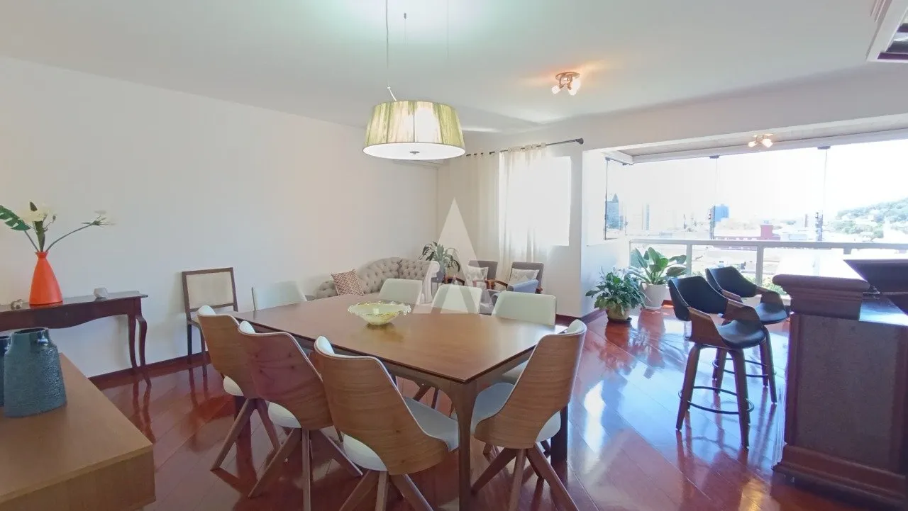 Apartamento com 1 suíte e 3 quartos à venda no bairro Bucarein em Joinville-SC de R$950.000,00 por R$899.999,00. - foto 1